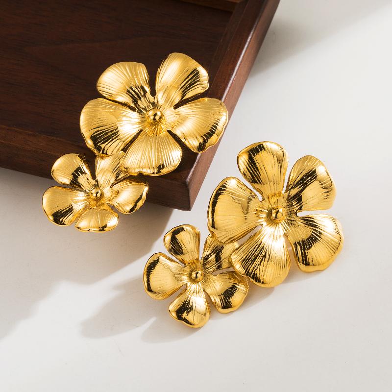 1 Pair Simple Style Flower Stainless Steel 14K Gold Plated Ear Studs