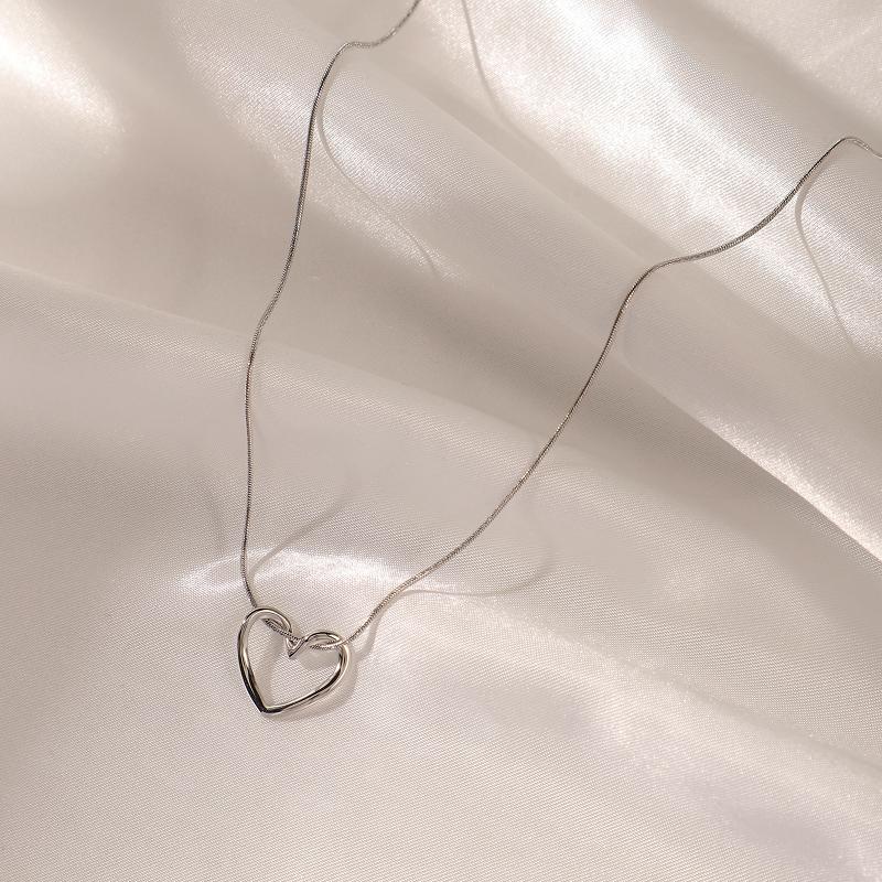 elegant simple style heart shape stainless steel hollow out 18k gold plated pendant necklace