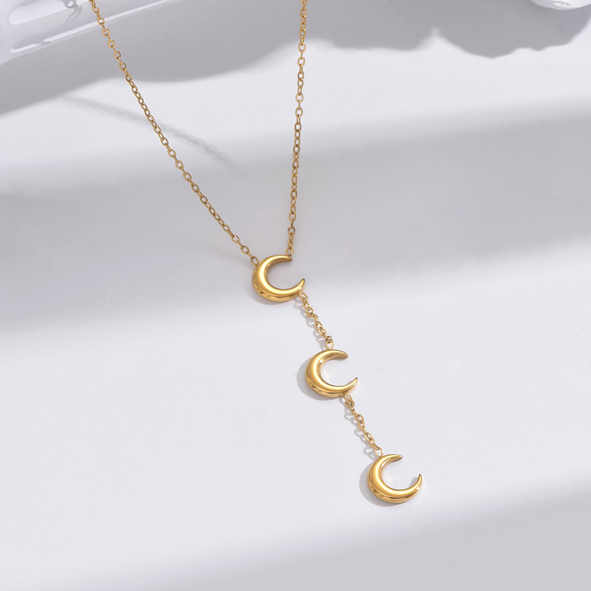 304 Stainless Steel 14K Gold Plated Simple Style Plating Moon Necklace