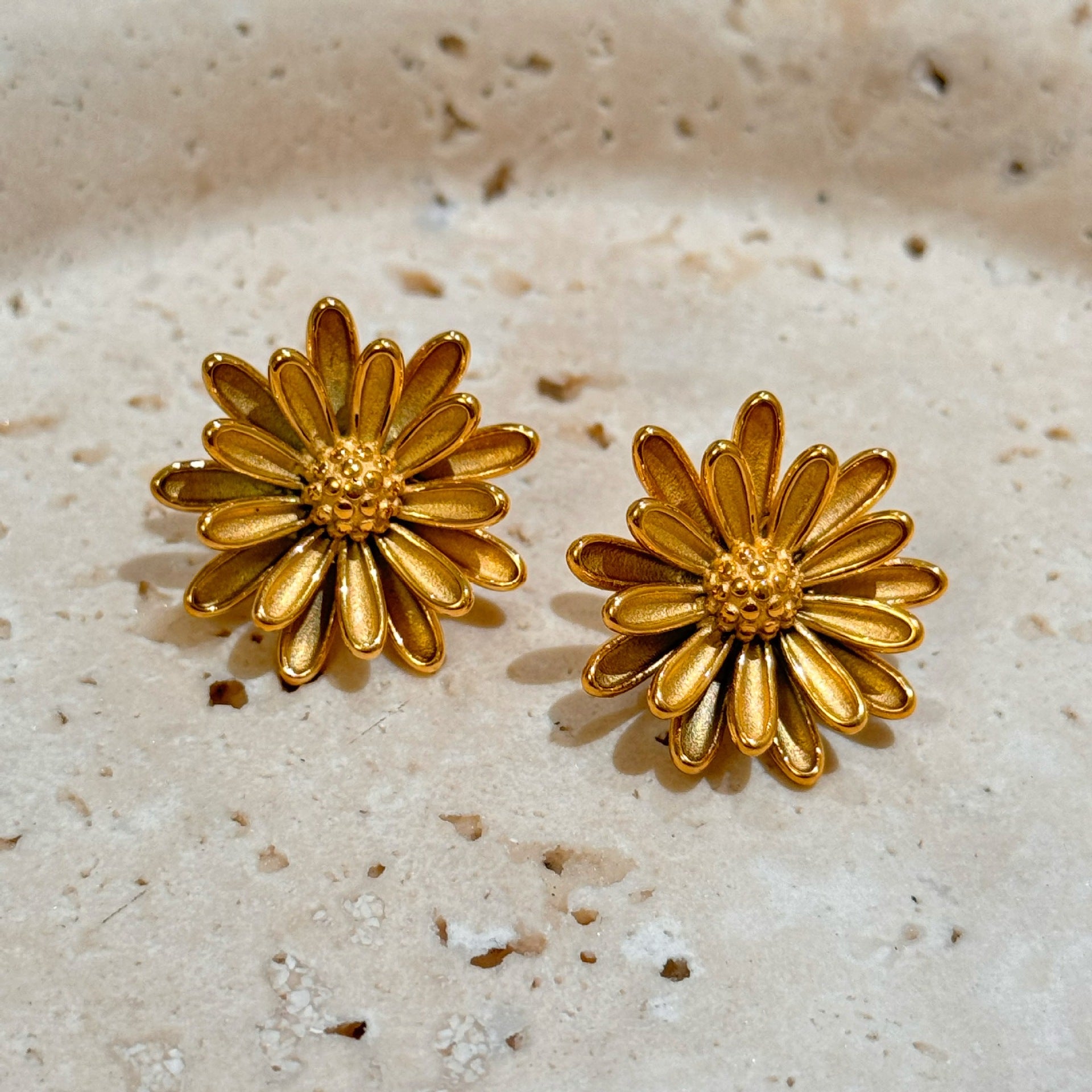1 pair ig style sweet simple style flower plating titanium steel 18k gold plated ear studs
