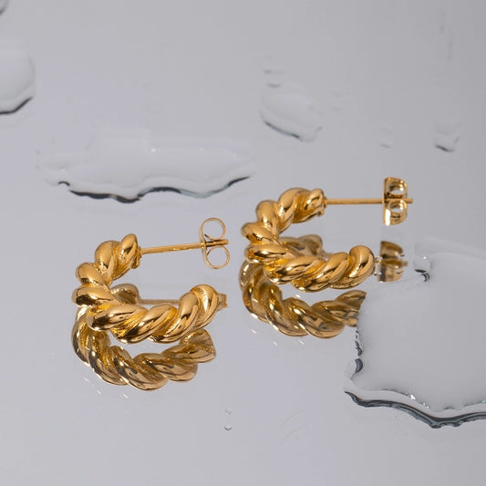 1 Pair Vintage Style Simple Style C Shape Solid Color Twist 304 Stainless Steel 18K Gold Plated Ear Studs